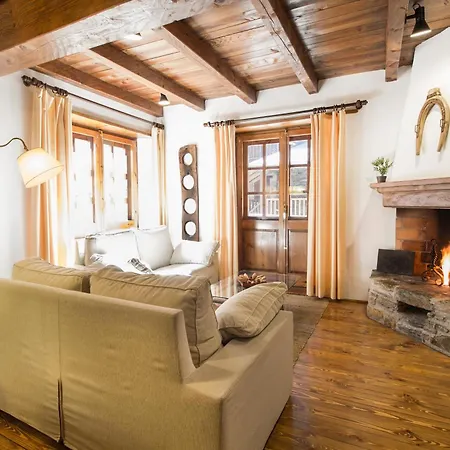 Tarter Apartment *